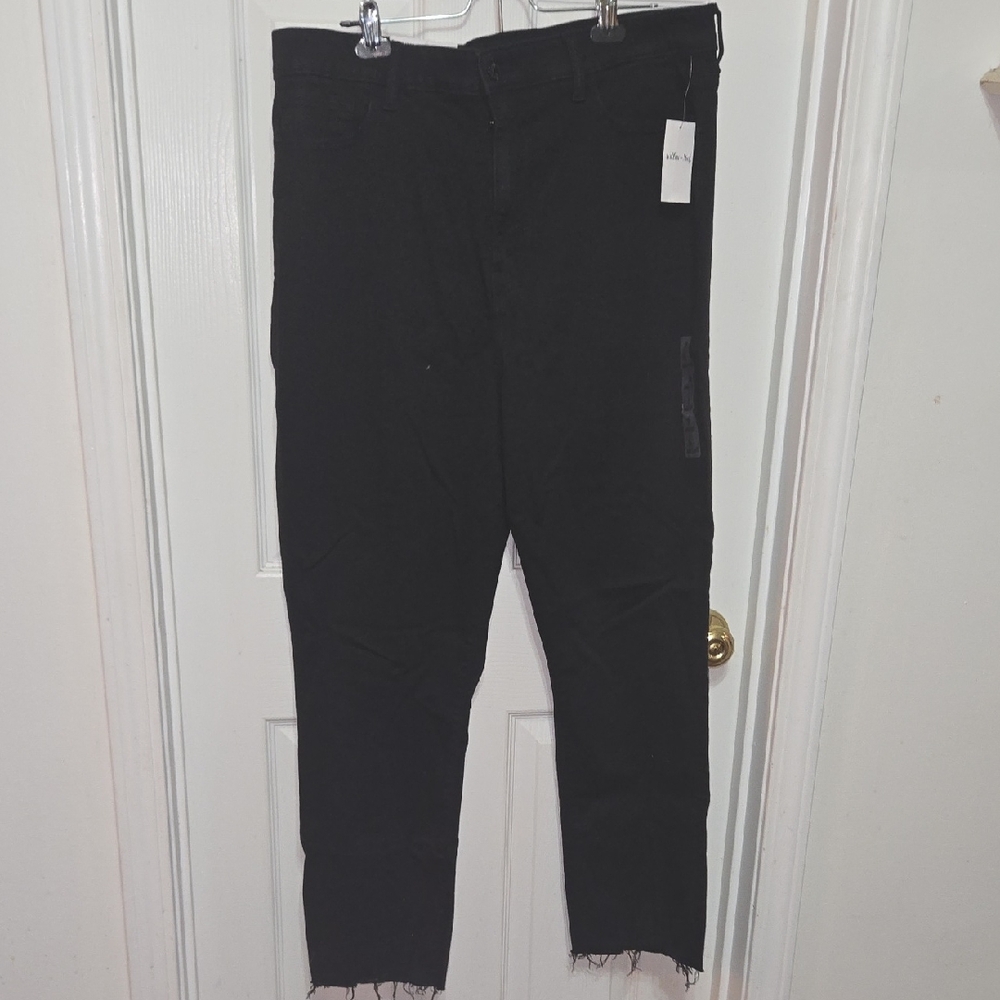 Black Frayed Hem High-Rise Jeans NWT